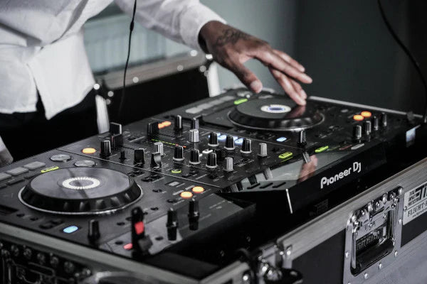 5 cool DJs from Denmark