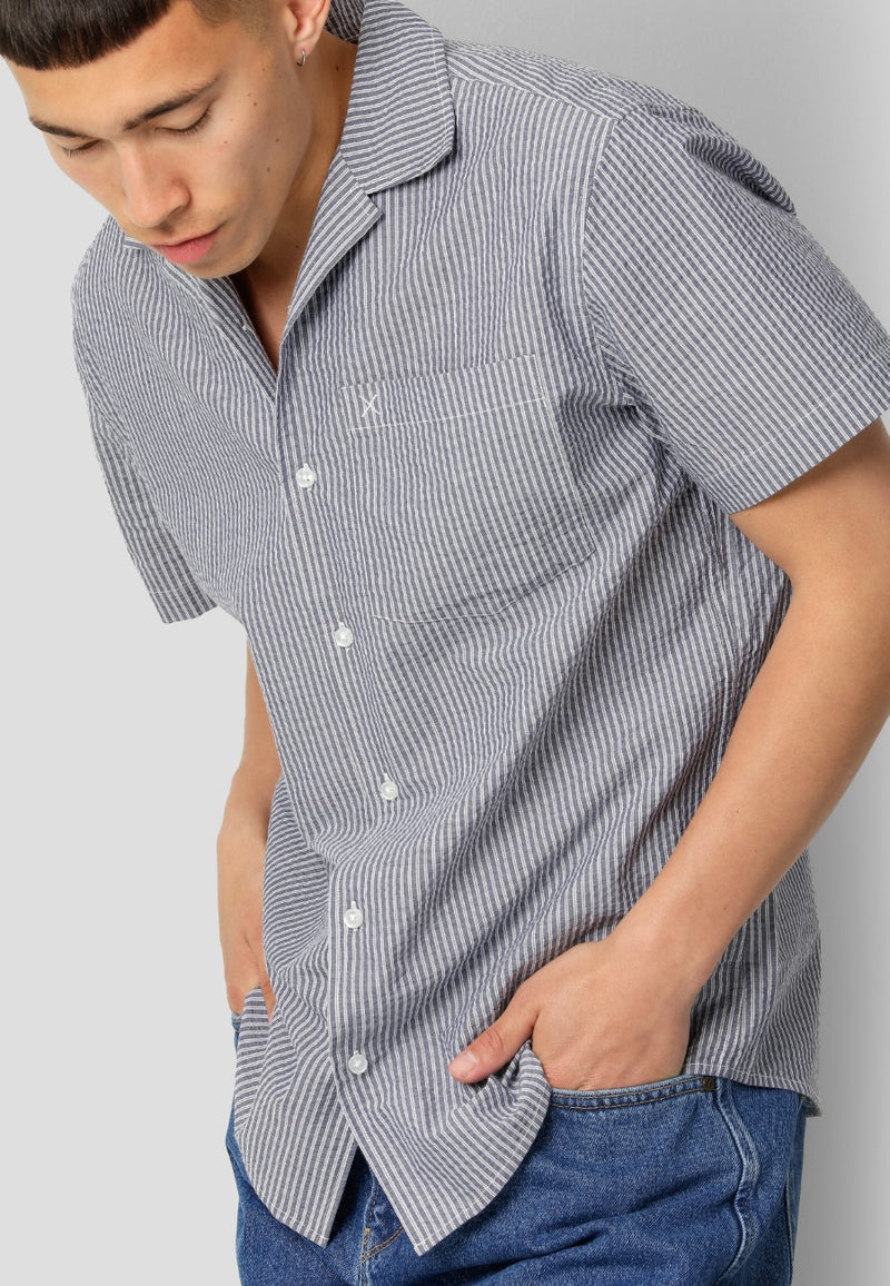 Clean Cut Copenhagen Julius seersucker S/S shirt Shirts S/S Blue striped